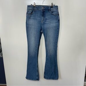 Old Navy Extra High Rise Flare Medium Blue Jeans, size 10